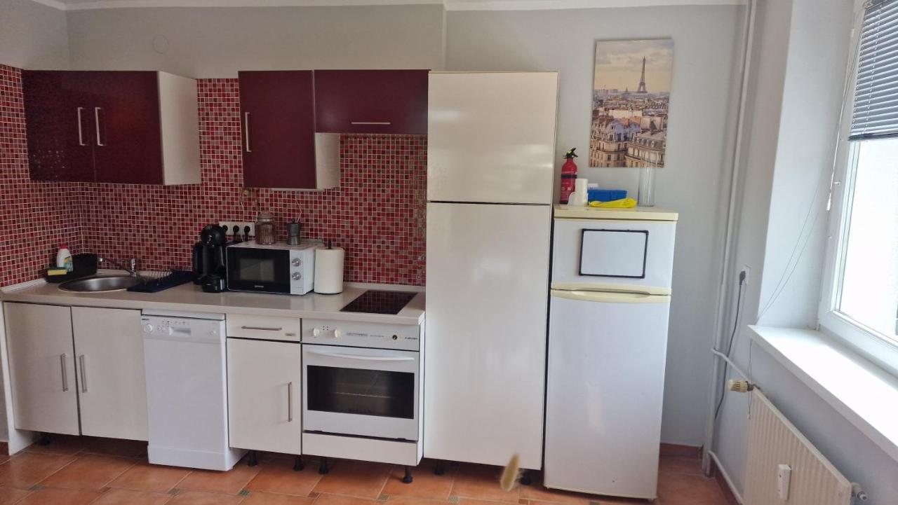 Lovely Condo With Free Parking Любляна Экстерьер фото